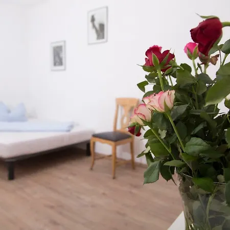 Гостевой дом Gastehaus La Mula Трайс-Карден