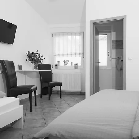 Maison d'hôtes Gastehaus La Mula 2*